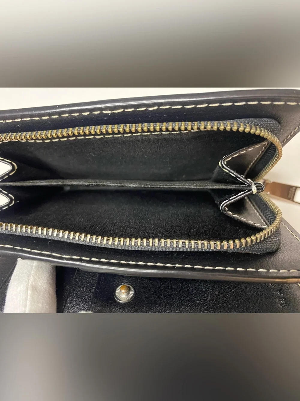 Marc Jacobs pre loved